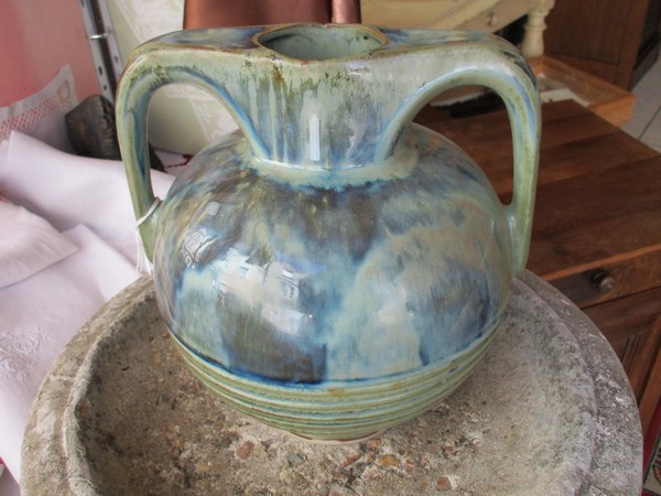 Vase rond en grès bleu 1930