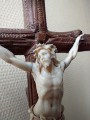 Crucifix en bois avec Christ ancien